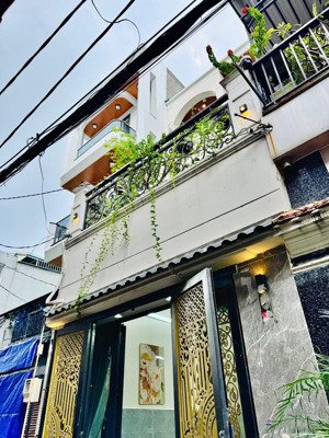 nhà đẹp giá ngộp ngay quận 5, 60m2 thích hợp mua ở hoặc thuê, shr sang tên ngay