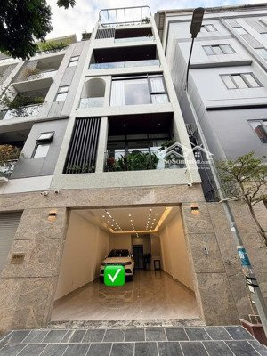 trần quang diệu, đống đa: chủ mếu máo cần tiền gấp, bán nhà dt 50m x5t, ô tô 7 chỗ, nhỉnh 17 tỷ