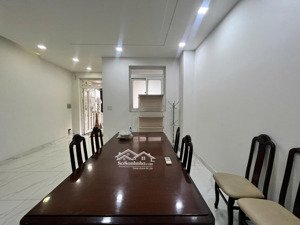 cho thuê căn nhà phố tại park riverside giá 15 triệu/tháng. liên hệ tấn giàu 