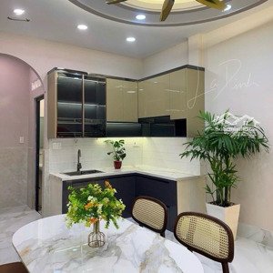 nhà siêu đẹp lạc long quân, xe tải đậu trước nhà, dtcn 38m2, 2 tầng, tài chính 4tỷ, pháp lý chuẩn