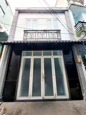 bán nhà đất tặng nhà 4.5x12m (60m2) - hẻm rộng - 2 tầng - 3pn - nhỉnh 5 tỷ