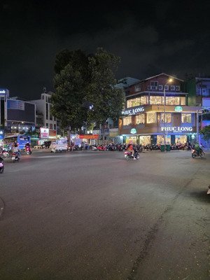 bán nhà sát mặt tiền ba tháng hai 4 tầng 4 phòng ngủ chỉ hơn 5 tỷ