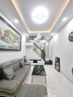 nhà đẹp quận 1, tk nguyễn cảnh chân, 35m2, 3 tầng 4pn, tặng ful nội thất, chỉ 6.xx tỷ