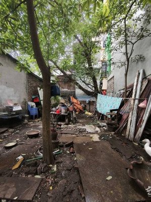 vị trí trung tâm gần hồ tây - võng thị - vị trí đẹp - sau quy hoạch ra mặt đường lớn - sổ sẵn