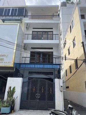 nhà góc mặt tiền tam đảo, quận 10. giá chỉ 9 tỷ 920 - diện tích lớn 95m2. vị trí trung tâm quận