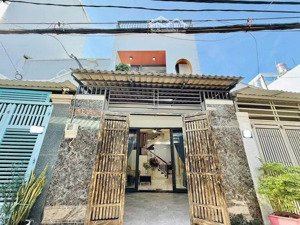 tôi chính chủ cần bán nhà phạm ngọc thách võ thị sáu quận 3 dt 60,4m2 giá 3 tỷ 500tr sổ riêng