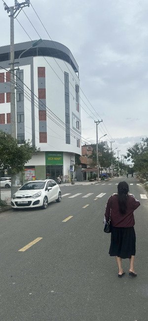 sốc chỉ còn vài cặp cồn dầu liên hệ em ngay: 