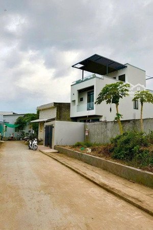 siêu vị trí - nhà khu cầu lông hải yến, trung an, mỹ tho.dt: 5x20 có 3pn 3wc, kc trệt lầu st. 3,35t