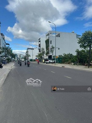 bán lô đất vip đường a4 vị trí đắc địa , được phép xây 4-5 tầng thuân tiện kinh doanh bđs