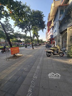 bán nhà mặt phố nguyễn khánh toàn,dt98m2, 4 tầng, mt4,2m. giá 56,5 tỷ. vị trí đắc địa cầu giấy.