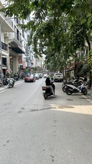 TÒA APARTMENT VÕNG THỊ TÂY HỒ - 265M2, 9 TẦNG - VỊ TRÍ ĐỈNH, DÒNG TIỀN 5 TỶ/NĂM - 93 TỶ