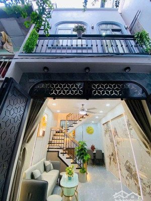 siêu hấp dẫn chủ kẹt tài chính bán nhà nguyễn thị tần q8 28,6m2/2,25 tỷ còn thương lượng, 2pn shr