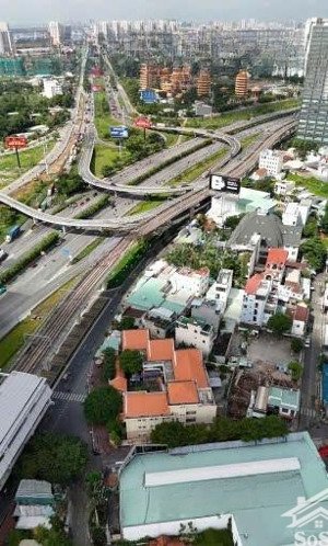 tin thật 100% hiếm rẻ chỉ 76 triệu/m2 ( 61.9tỷ ) 25x40m. cn: 800m2 đường 10m khu giang văn minh q2