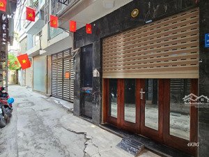 cầu giấy ; nhà đẹp ở ngay -50m x 5 tâng-full nội thất-ngõ nông gần phố-tc 13 tỷ