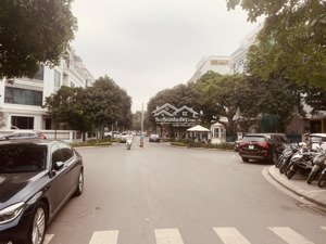biệt thự vin gardenia hàm nghi, từ liêm, vỉa hè, ô tô tránh, thang máy, mặt tiền 8m, cực mềm 72 tỷ