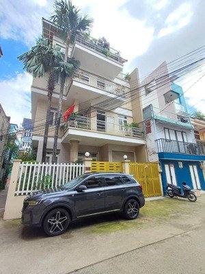 hẻm 8m, sát q3 - nguyễn văn trỗi - 4 tầng, 6x13 - cam kết chuẩn 100%