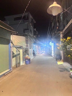 bán nhà 50m2 - không quy hoạch,giải tỏa - huỳnh tấn phát - p phú thuận -q7 hơn 5đ