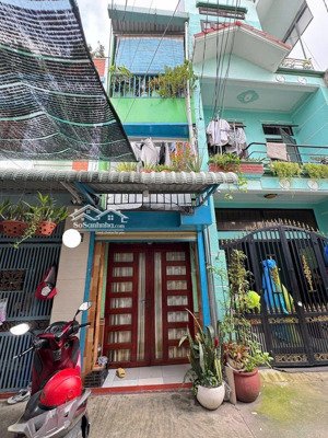 nhà nhỏ tiền, hẻm xe hơi 5m p. linh xuân, thủ đức cách ql1k chỉ 50m