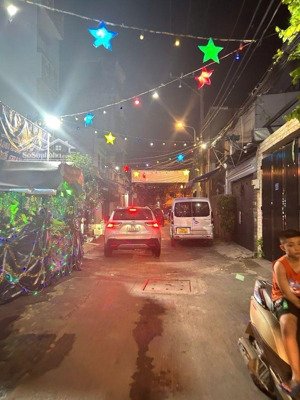 hxh thông quang trung, p11, gò vấp. 44m2. 2 tầng. chỉ 5tỷ250. gần cityland phan văn trị.