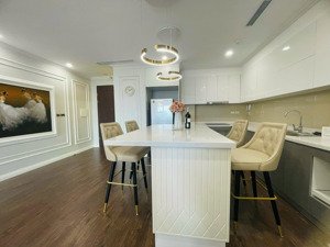 bán gấp căn 2pn (65m) full đồ, sẵn sổ, giá chỉ 9,2tỉ ở vinhomes skylake - lh/ o 9 6 9 8 3 8 7 8 8