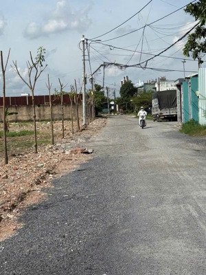 hàng mới 5 lô đất sổ hồng thơm mùi mực nóng hổi ở hóc môn. giá 3.65 tỷ/1 lô bớt lộc