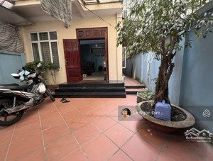 siêu phẩm giá đầu tư - 40m ra phố - mặt ngõ thẳng tắp - ô chờ thang máy - 144m2 x 4 tầng, không qh.