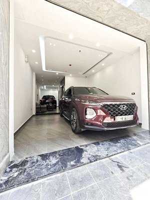 hoàng quốc việt: phân lô vip 7 tầng thang máy - vỉa hè ô tô tránh - ở ngay đón tết!