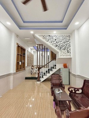 bán nhà trung tâm giá ngộp 3,89 tỷ - ngô tất tố - gần chợ thị nghè, ngang 5, hẻm ôtô, sổ hồng riêng