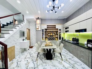 hxh - 4 tầng - 3pn, 4wc - phòng thờ, sân thượng rộng - ngang đẹp 5.5m - 42m2 6.55 tỷ tl