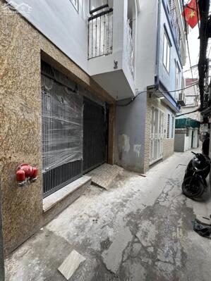 BÁN TÒA NHÀ CHDV ĐƯỜNG KHƯƠNG ĐÌNH. 95M2 - 8 TẦNG. THANG MÁY. 14 CĂN HỘ KHÉP KÍN.