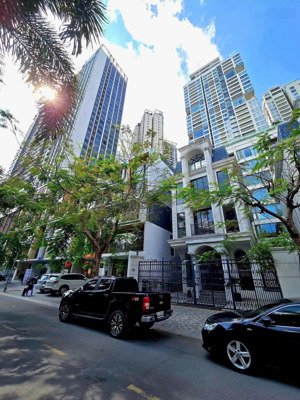 biệt thự mặt tiền ngay võ trường toản, thảo điền 10,4x19 hầm 4 tầng ngay masteri lumier gateway