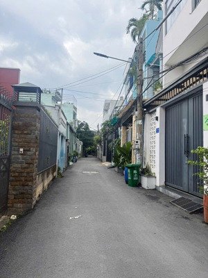 đất đẹp 61m2 (4x16m) full thổ, khu đồng bộ đường ụ ge, p tam phú , giá tốt chỉ 4.98 tỉ hẻm xe tải