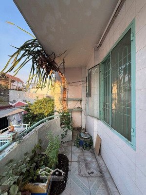 quận 3 lê văn sỹ nhà 4 tầng 6n - vị trí trung tâm - hẻm thông - sổ vuông đẹp