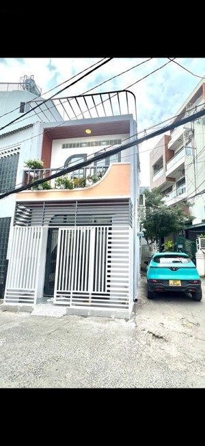 nhà bán nguyễn văn đậu, ô tô đậu cửa. 30m2. 2 tầng. 4x8m. giáp hoàng hoa thám, phan đăng lưu
