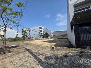 chào bán lô đất trục đường 7.5m khu bãi tắm sơn thuỷ . lh : mr. đại nam ( chuyên đất biển sơn thuỷ