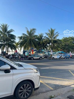 cực hiếm lô đôi, 200m2, tặng kho, trục kinh doanh sầm uất, mặt tiền nguyễn hiến lê giá tốt 14 tỷ.