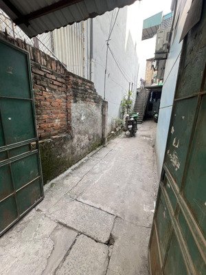 bán đất đỗ đức dục nam từ liêm dt 56m x đất x mt 4,2m giá 9,5 tỷ có thương lượng