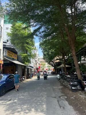  MẶT TIỀN 8M HOA ĐÀO – PHÚ NHUẬN – KHAI THÁC 30TR/THÁNG – GIÁ 22 TỶ 