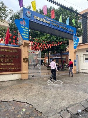 long biên phố nguyễn văn cừ - hoàng như tiếp- oto đỗ cửa thông - gần trường ngọc lâm l