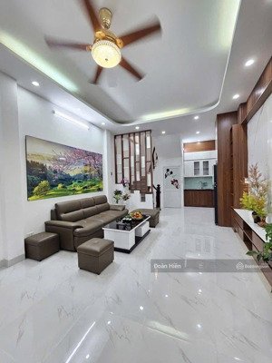 nhà riêng p liễu giai, khu pl, ô tô đỗ cổng, kinh doanh, dân xây, 2 thoáng, qh ổn định, 48m2m*5t