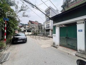 chính chủ cần bán mảnh đất phố ngọc thụy _ ô tô tránh chỉ 200tr/1m2 sổ full thổ cư _ mặt ngõ kd