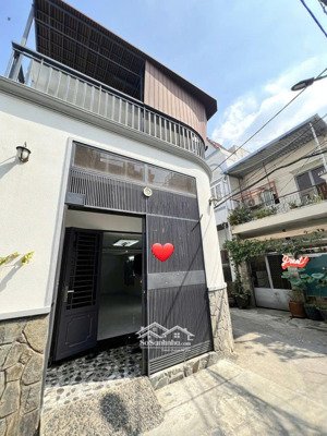 bán nhà căn góc đẹp, 2 mặt hẻm rộng rãi, thoáng mát, 55m2, trần xuân soạn, tân hưng, quận 7