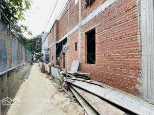 p. linh tây, hxh 1 trục cách 20m, 53m2 rộng 6.3m bán gấp chỉ 3.9 tỷ .