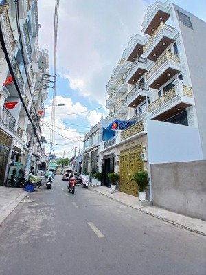 bán gấp nhà hẻm 7m sát mặt tiền - 6 lầu thang máy - (420)m nhà còn mới chỉ 8.2 tỷ