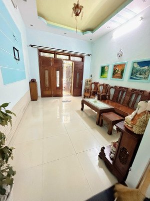 bán nhà đường 8m tân hương. quận tân phú (4m x 16m) nhà 1 trệt 2 lầu sân thượng