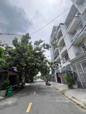 bán nhà biệt thự 6x21m, 3 tầng giá 20tỷ, mt đường 39 kế lâm văn bền, q. 7