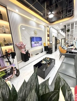 gần trương định- an ninh tốt, vài bước oto tránh-32m-nhô 7 tỷ