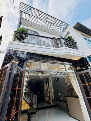 nhà ngay mặt tiền hoa giấy phú nhuận 48m2, 1 trệt 1 lầu ban công thoáng