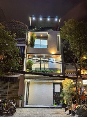 chính chủ cần bán căn nhà mặt tiền 4 tầng đường nguyễn tri phương vị trí kinh doanh tốt