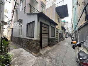 hàng hiếm nhà góc 2 mặt hẻm lê hồng phong, p.2, q5 giá: 6.9 tỷ tl